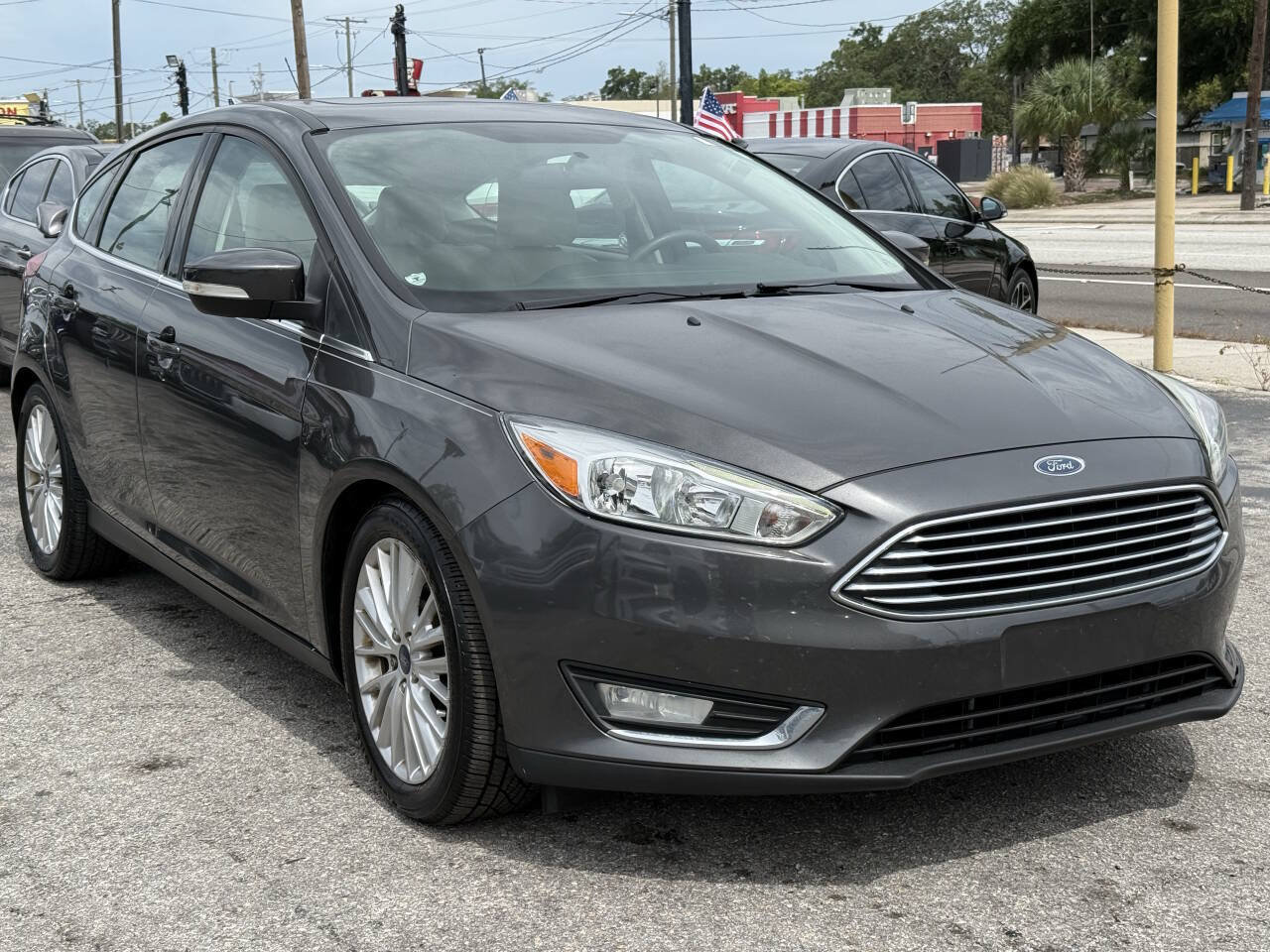 Used 2015 Ford Focus Titanium FWD image 9