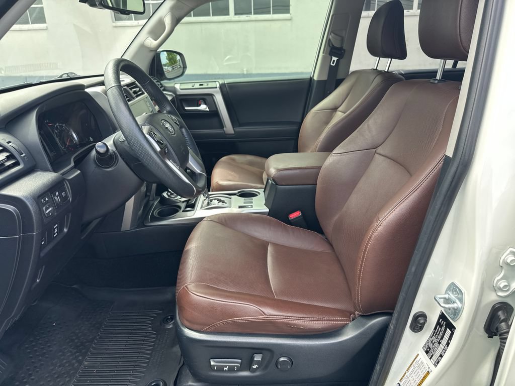 Used 2021 Toyota 4Runner Limited AWD/4WD image 12