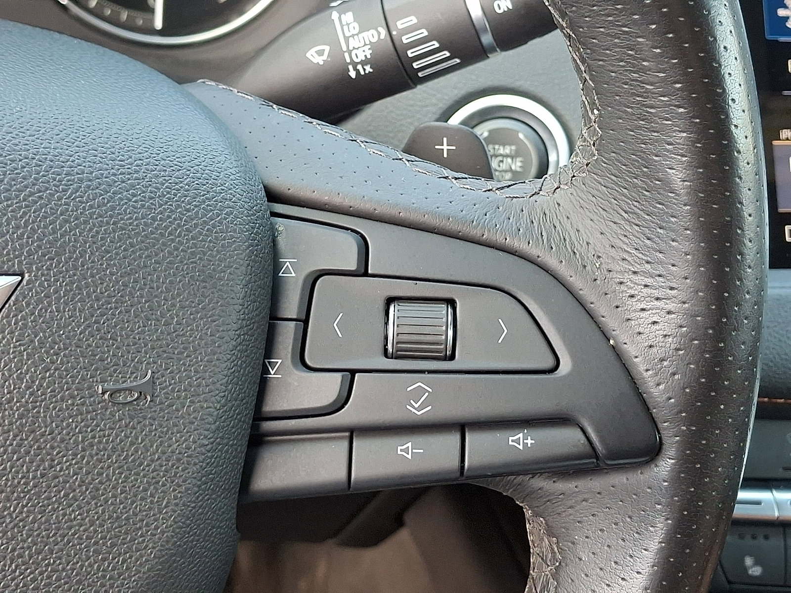 Used 2019 Cadillac XT4 Sport image 23