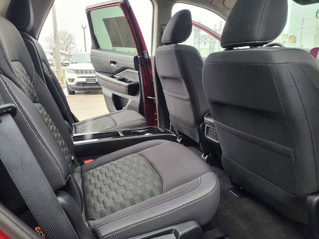 Used 2022 Nissan Pathfinder SV w/ SV Premium Package image 19