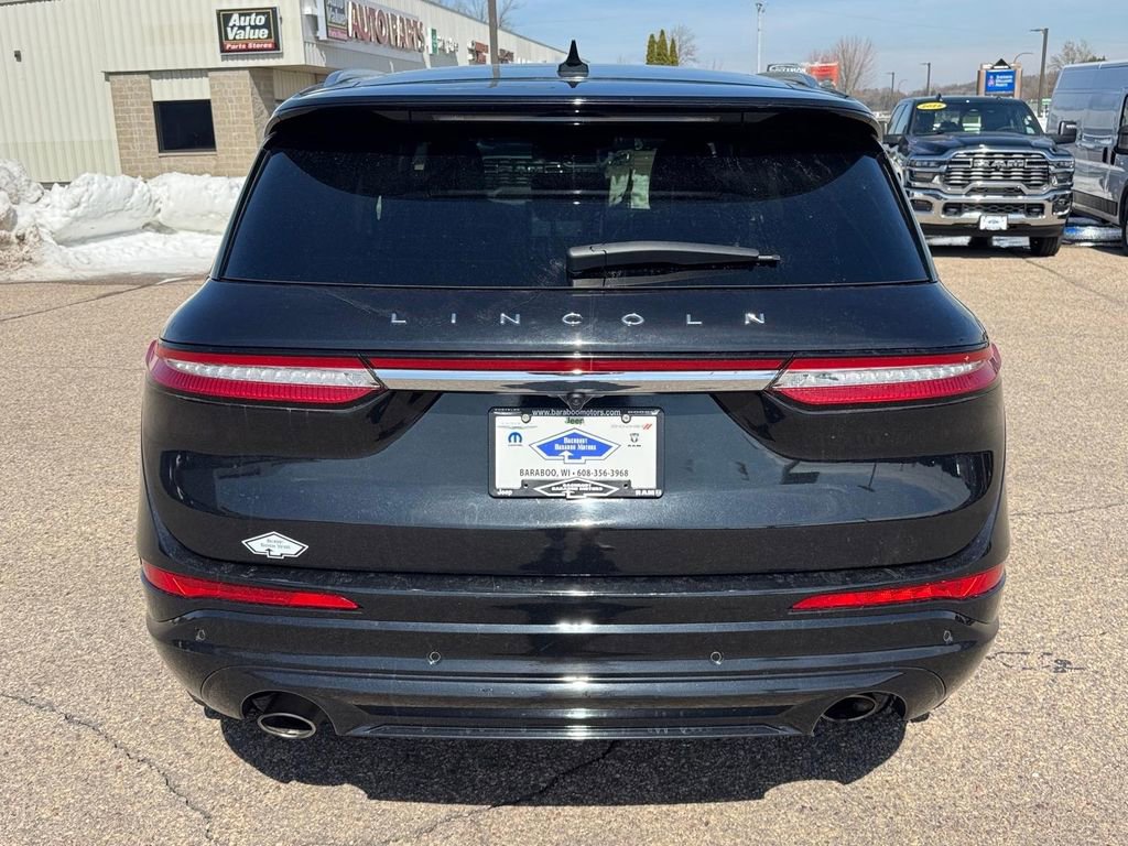 Used 2023 Lincoln Corsair Grand Touring image 3