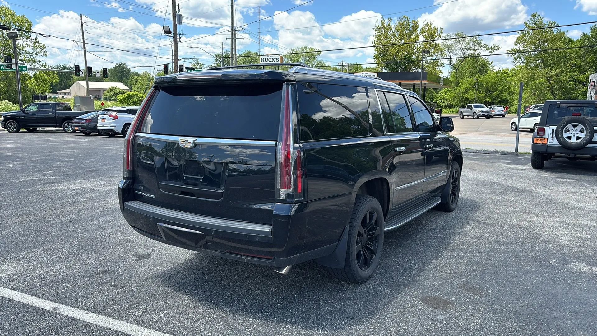 Used 2016 Cadillac Escalade ESV Luxury AWD/4WD image 5