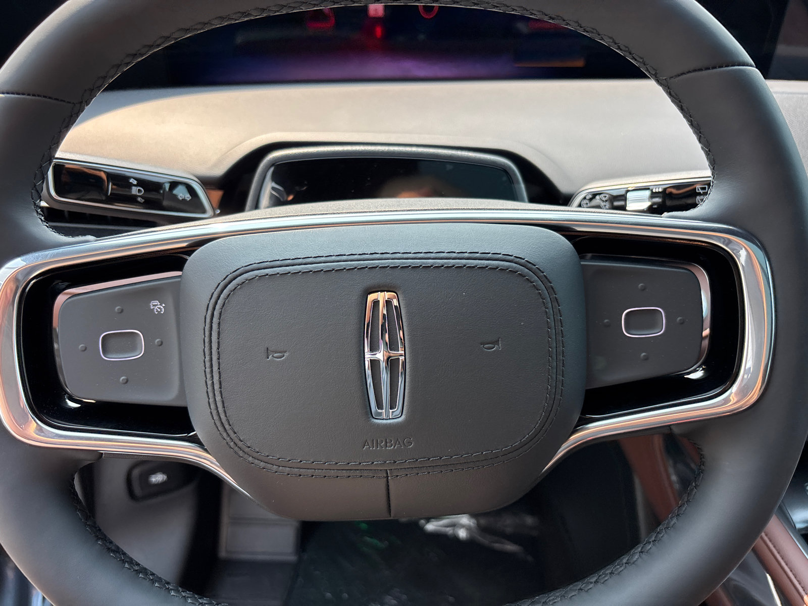 New 2026 Lincoln Nautilus Reserve w/ Jet Appearance Package AWD/4WD image 16