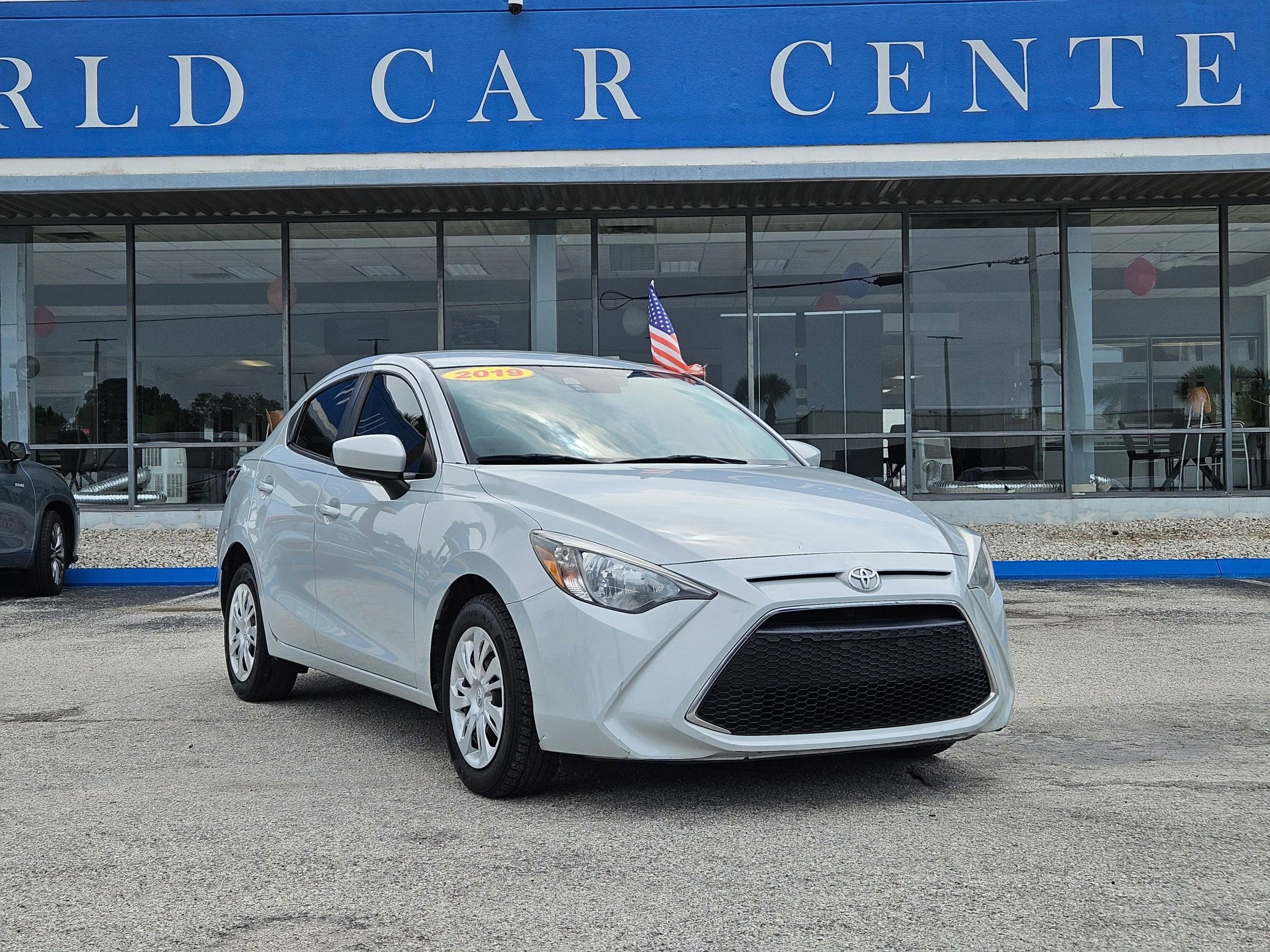 Used 2019 Toyota Yaris L FWD image 1