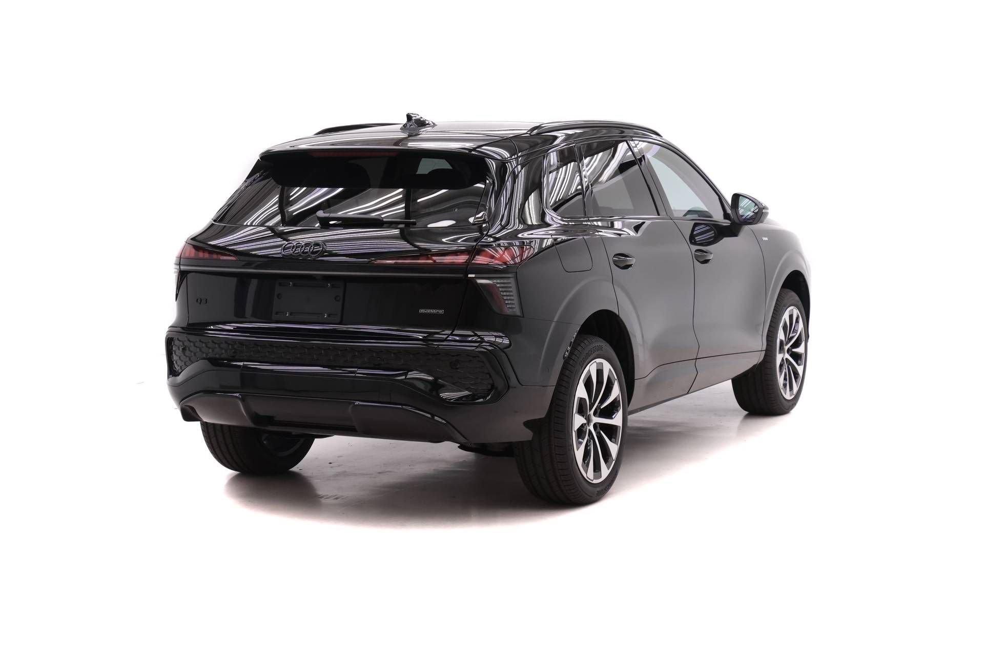 New 2026 Audi Q3 quattro 2.0T AWD/4WD image 4