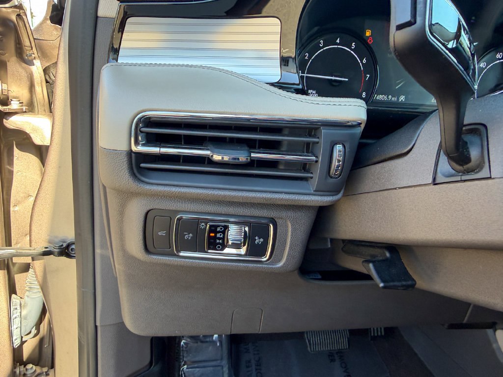 Used 2021 Lincoln Corsair FWD w/ Premium Package image 21