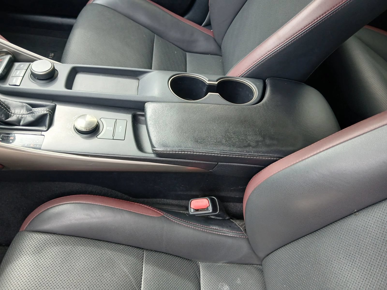 Used 2018 Lexus IS 300 w/ Premium Package RWD image 8