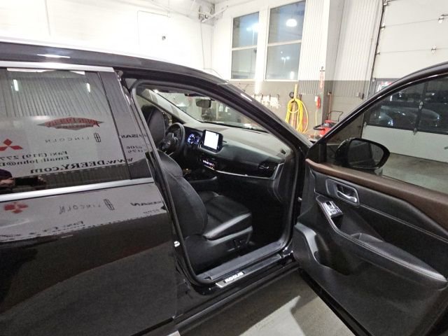 Certified 2023 Nissan Rogue SL w/ SL Premium Package AWD/4WD image 24