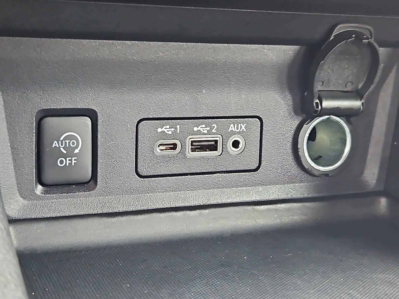 Used 2024 Nissan Sentra SV FWD image 30