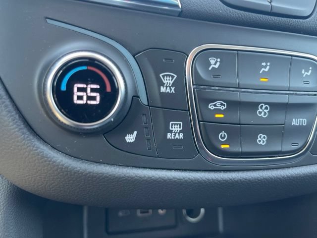 Used 2023 Chevrolet Equinox LT FWD image 25