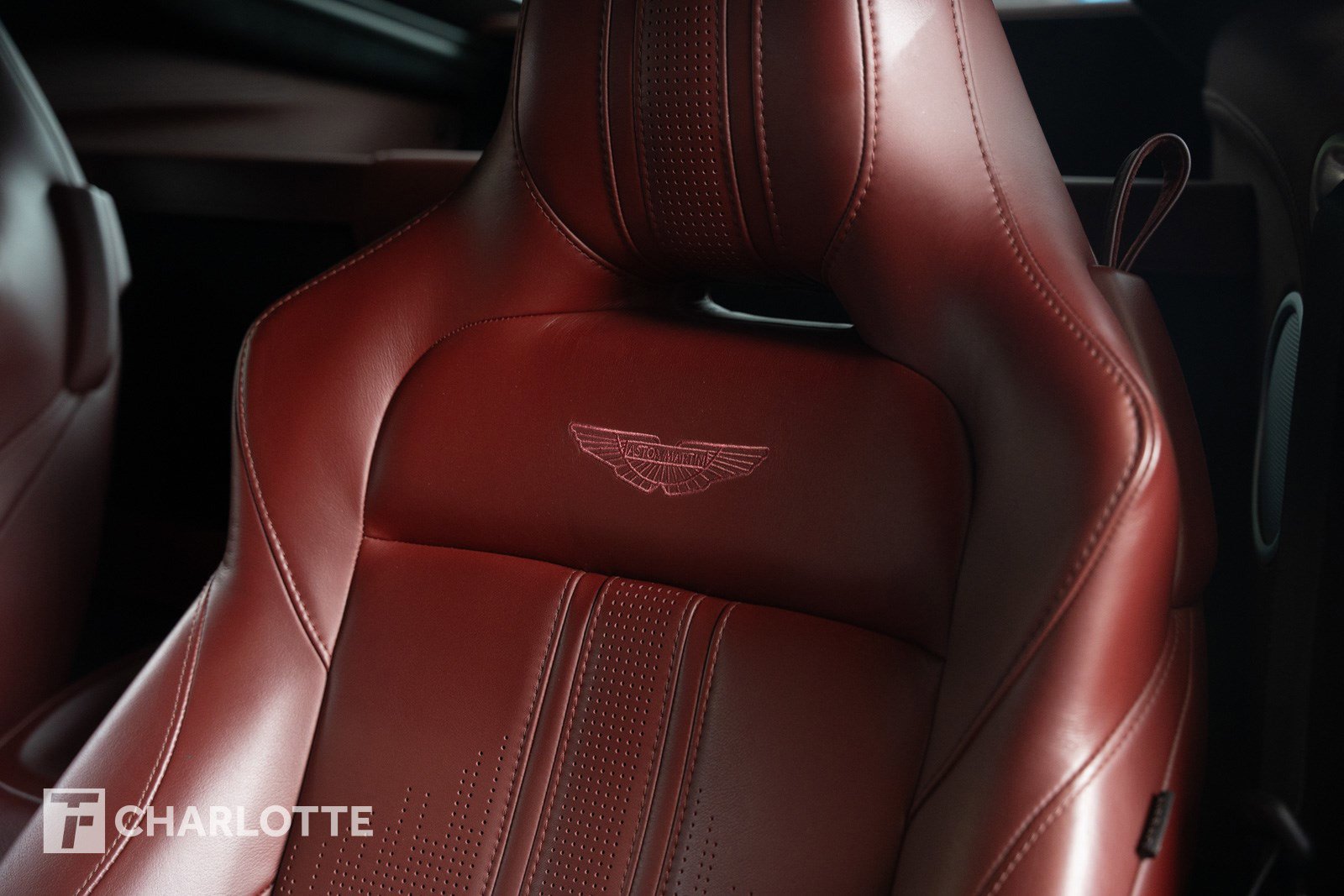 Used 2020 Aston Martin V8 Vantage Coupe image 19