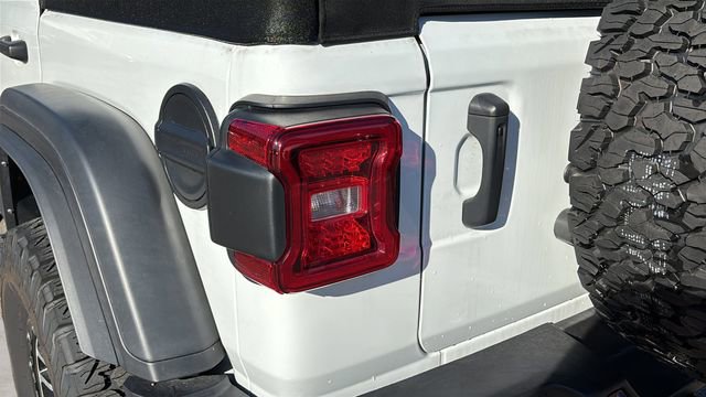 Used 2024 Jeep Wrangler Rubicon w/ XTREMEE 35" Tire Package image 30