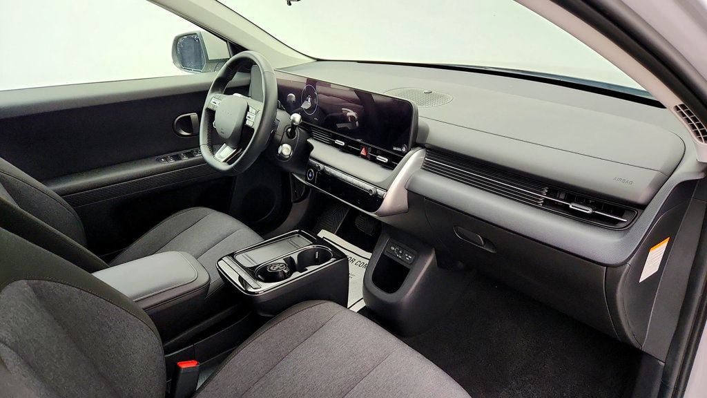 Used 2025 Hyundai Ioniq 5 SE RWD image 21