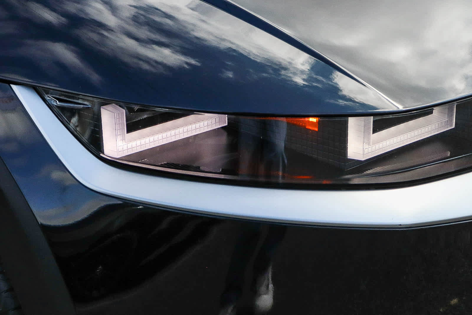 Used 2024 Hyundai Ioniq 5 SE RWD image 4
