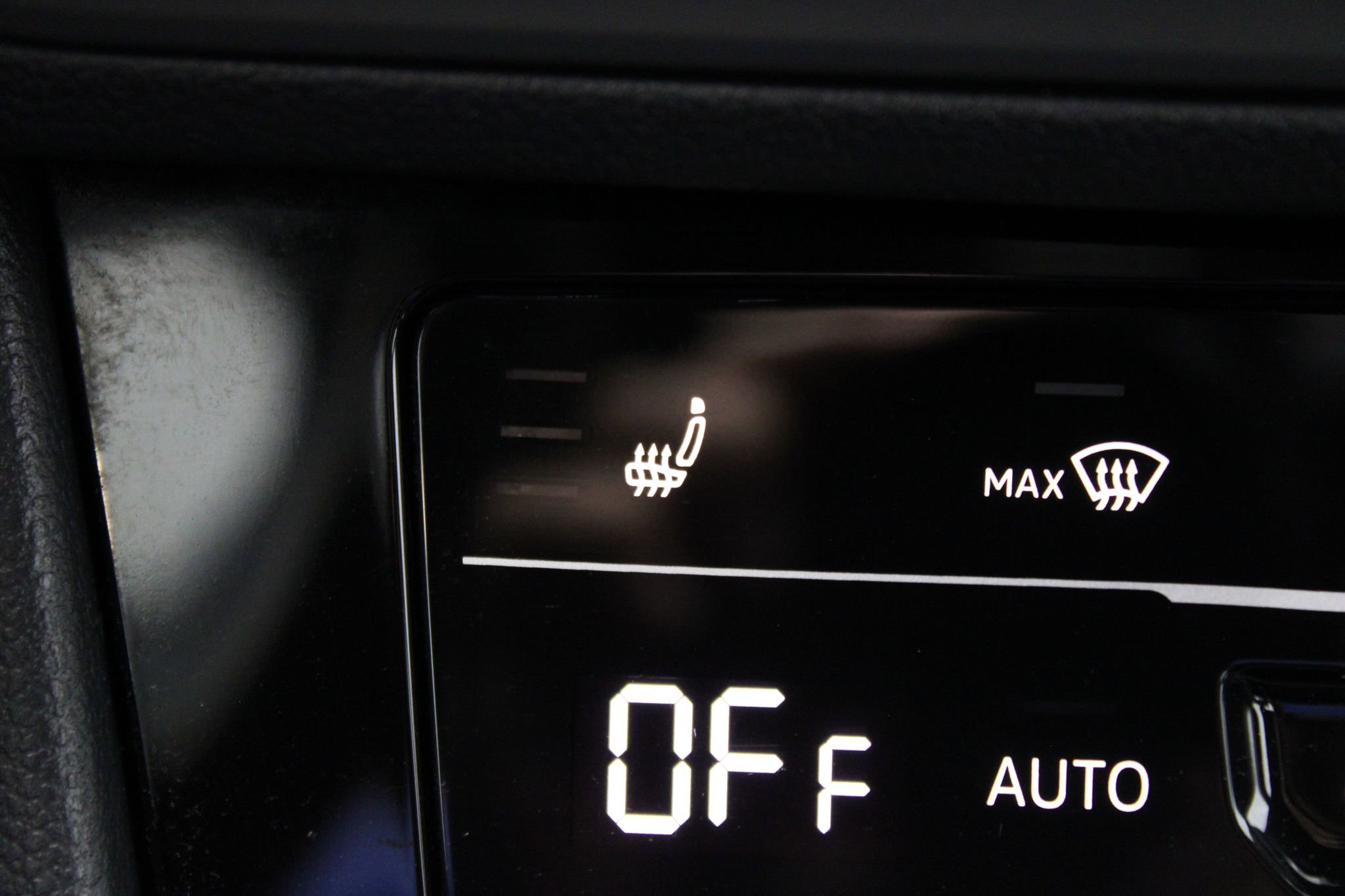 Used 2025 Volkswagen Jetta Sport FWD image 37
