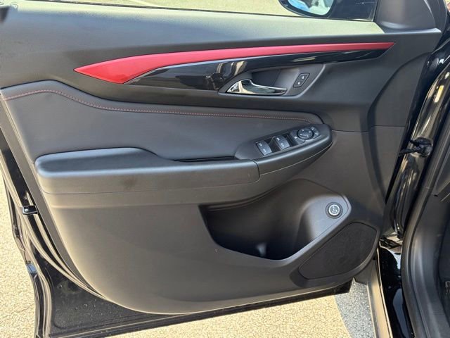 Used 2025 Chevrolet TrailBlazer RS w/ Convenience Package AWD/4WD image 12