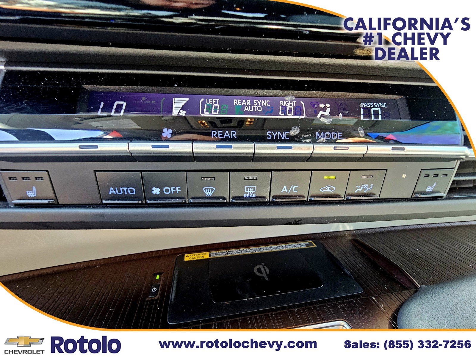 Used 2024 Toyota Sienna XLE w/ XLE Plus Package image 21