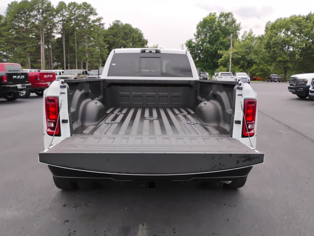 New 2026 RAM 3500 Tradesman AWD/4WD image 14