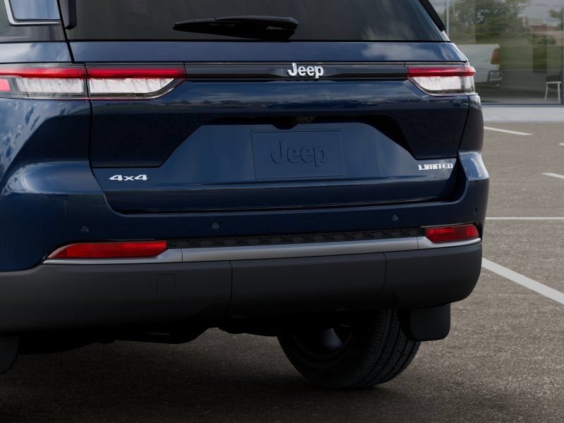 New 2026 Jeep Grand Cherokee Limited w/ Limited Altitude Package AWD/4WD image 13