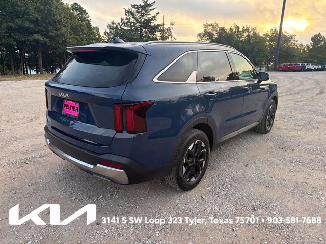 Used 2025 Kia Sorento S FWD image 11
