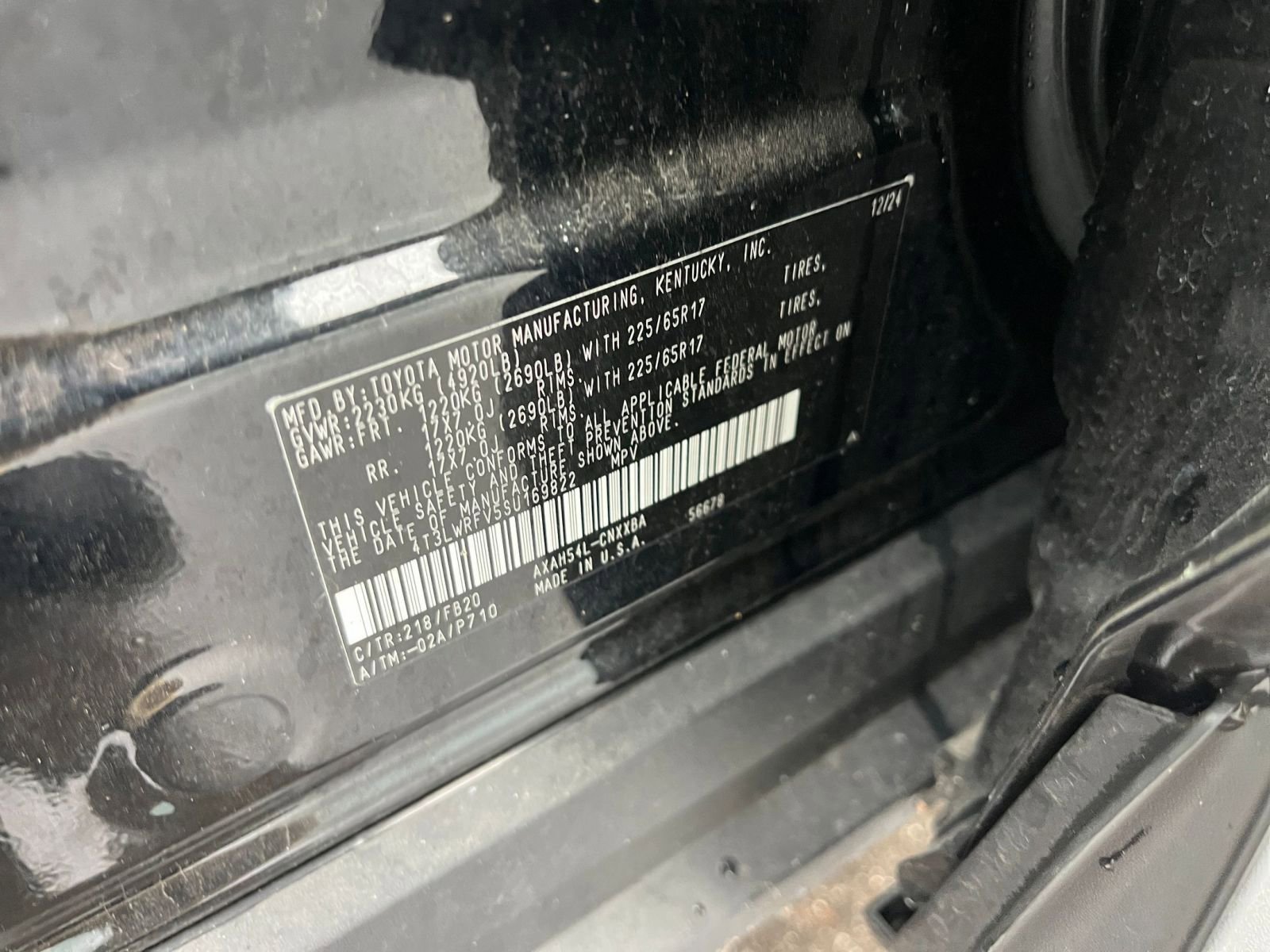 Used 2025 Toyota RAV4 LE image 28