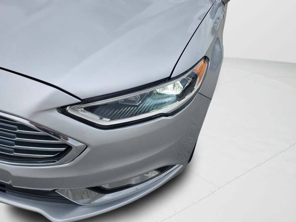 Used 2018 Ford Fusion Titanium image 9
