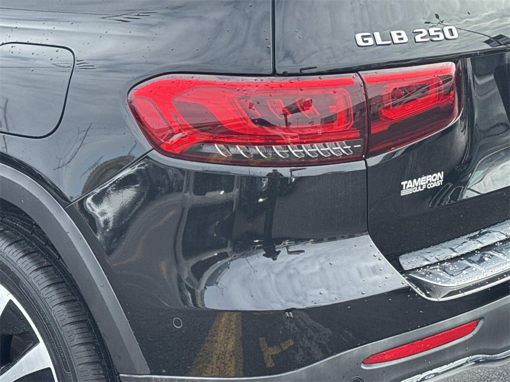 Used 2022 Mercedes-Benz GLB 250 image 11