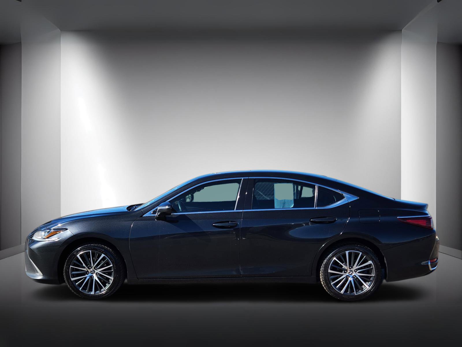 Used 2022 Lexus ES 250 w/ Premium Package image 2
