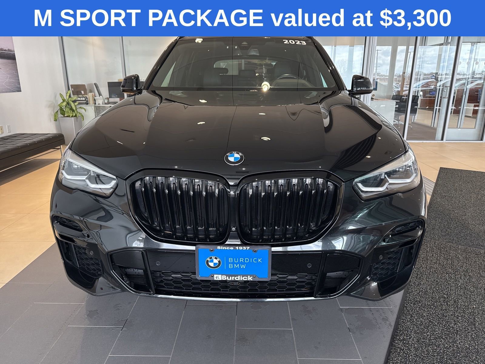 Used 2023 BMW X5 xDrive40i w/ M Sport Package image 2