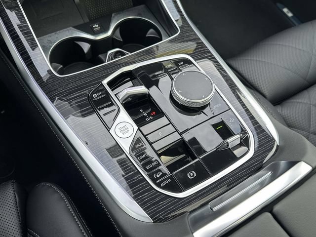 New 2026 BMW X7 xDrive40i w/ M Sport Package AWD/4WD image 17