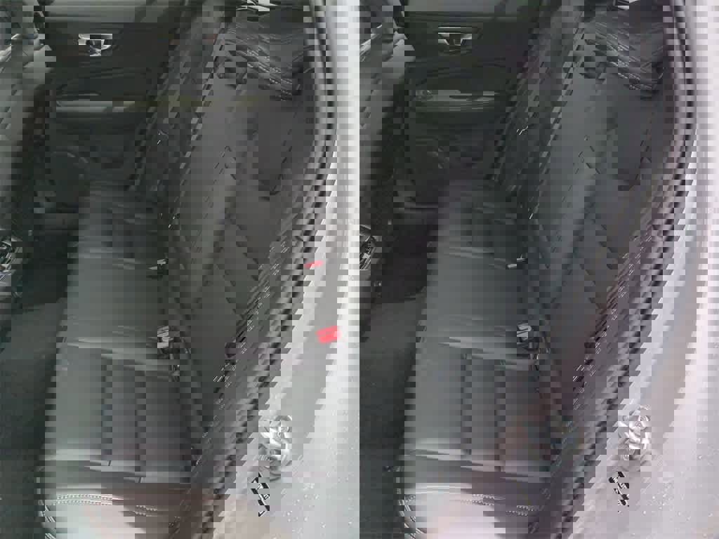 New 2026 Volvo V60 B5 Cross Country Ultra w/ Protection Package Premier image 20