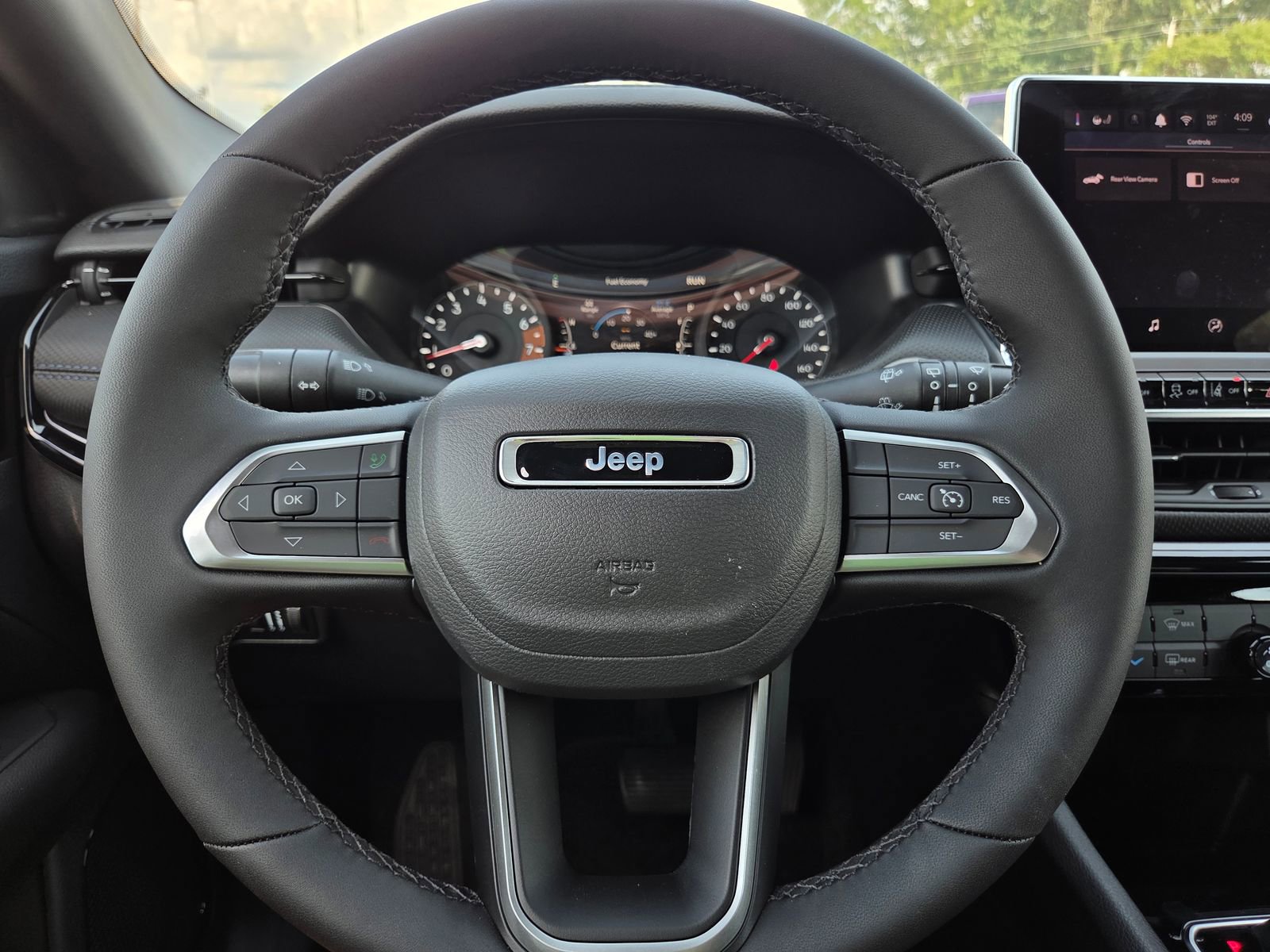 New 2026 Jeep Compass Latitude AWD/4WD image 40