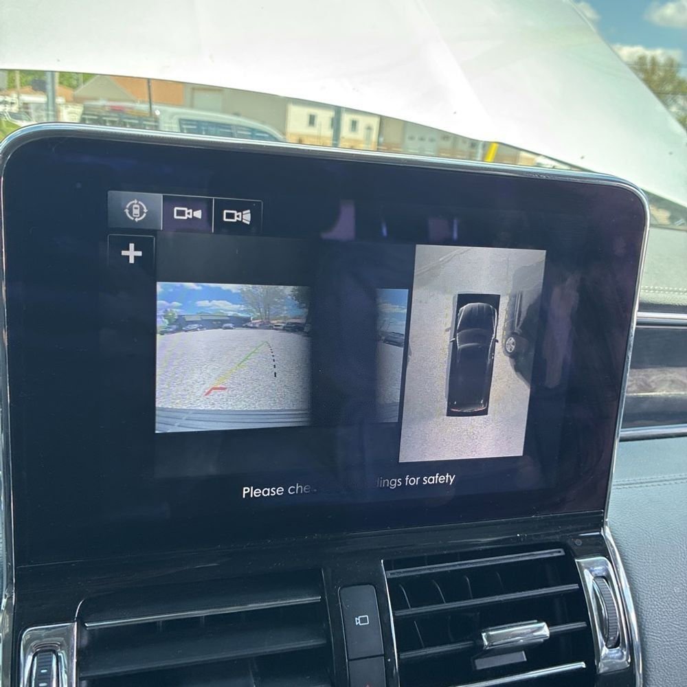 Used 2019 Lincoln Navigator Select AWD/4WD image 11