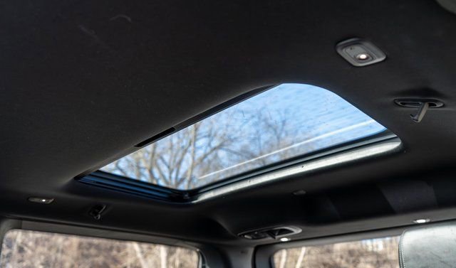 Used 2023 Jeep Grand Wagoneer 4WD w/ Flexible Seating Group image 16