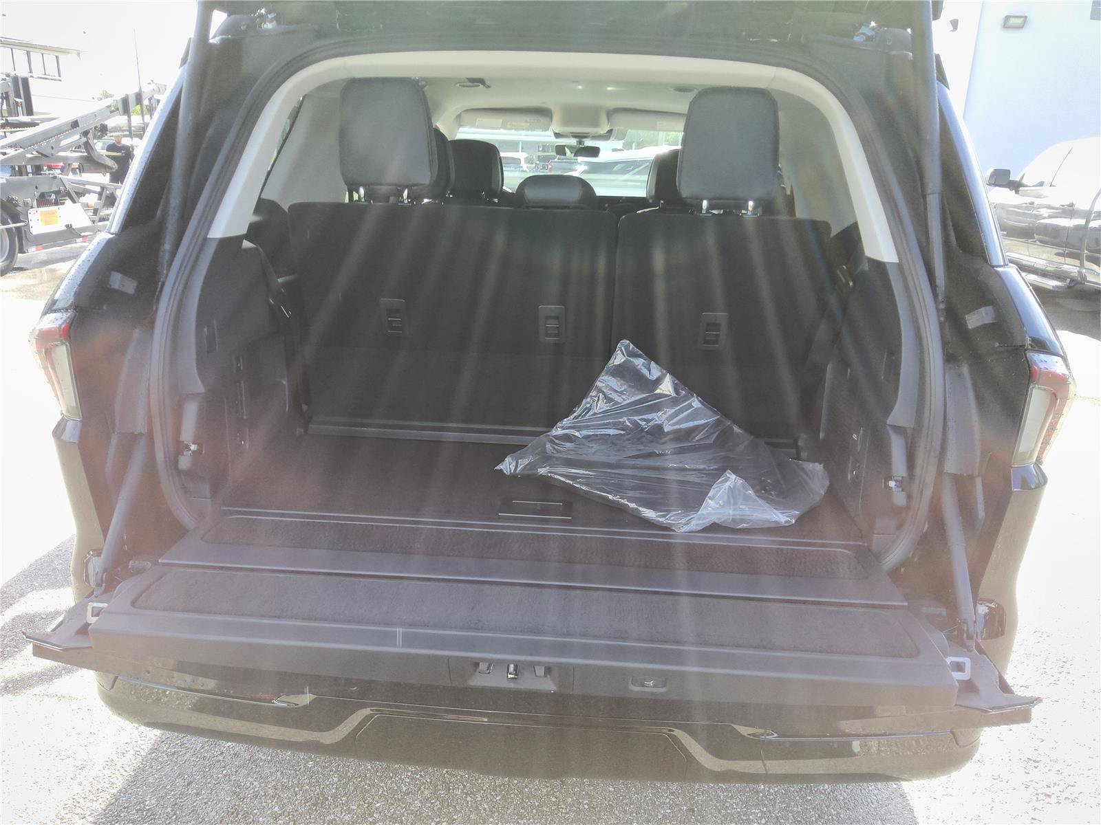 New 2027 Lincoln Navigator Premiere RWD image 18