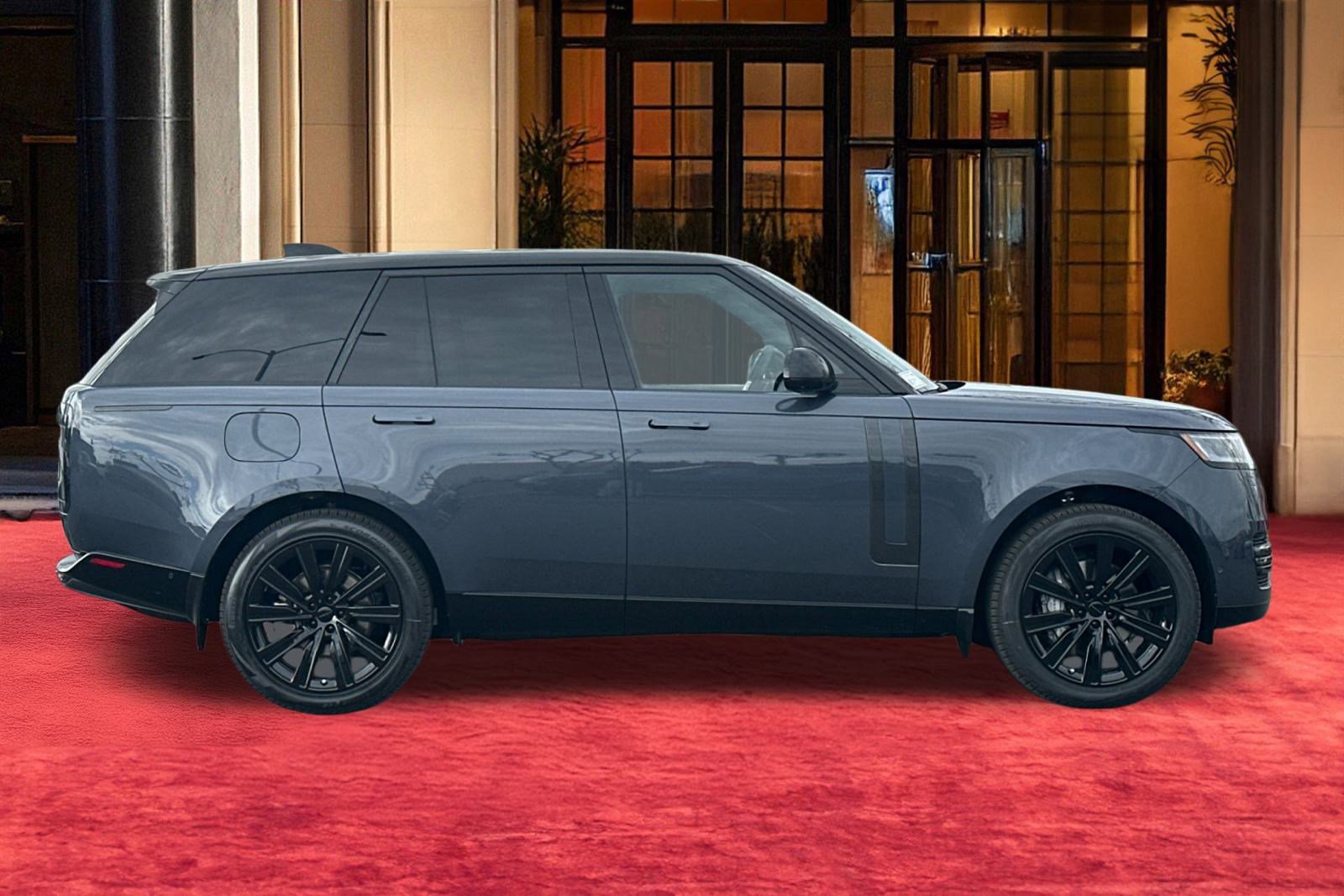 New 2026 Land Rover Range Rover SE image 9