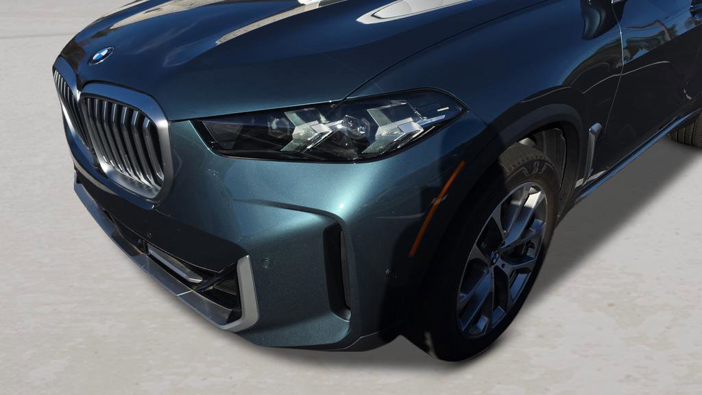 Used 2024 BMW X5 xDrive40i w/ Parking Assistance Package image 18