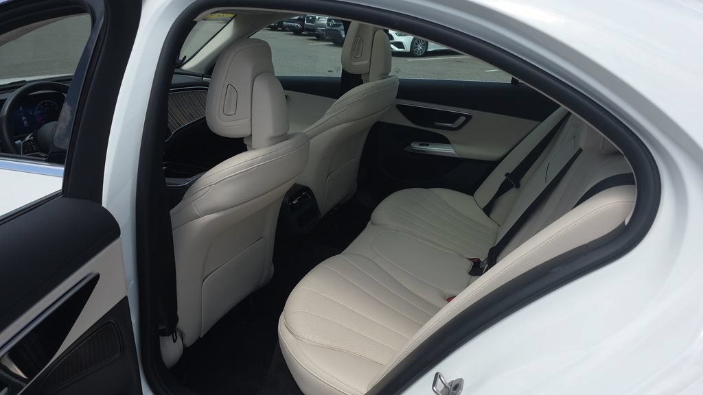 Certified 2025 Mercedes-Benz E 350 Sedan image 23
