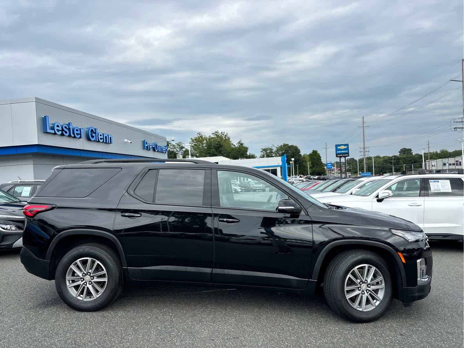 Certified 2023 Chevrolet Traverse RS w/ LPO, Floor Liner Package AWD/4WD image 3