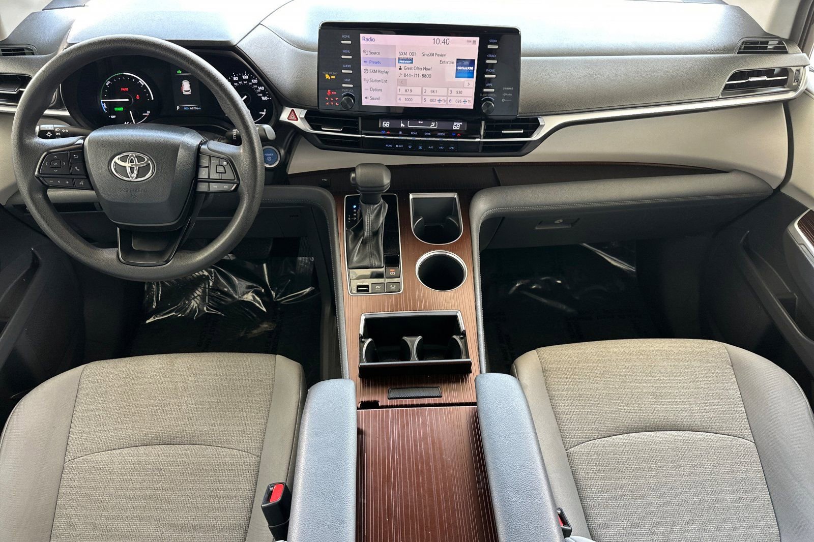Certified 2023 Toyota Sienna LE FWD image 14