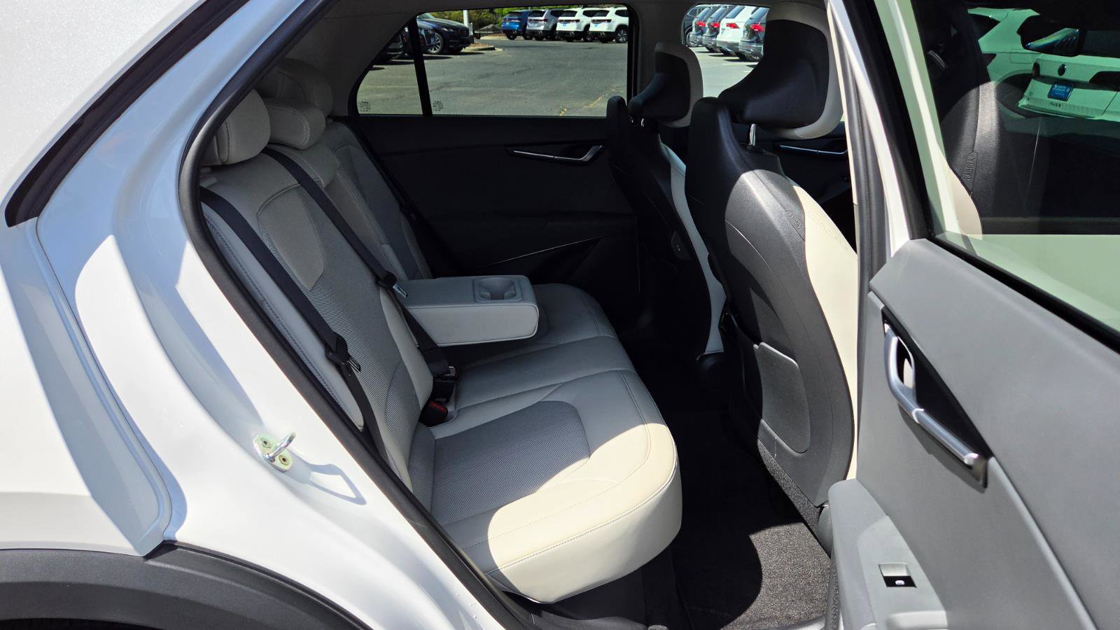 Used 2023 Kia Niro EX image 53