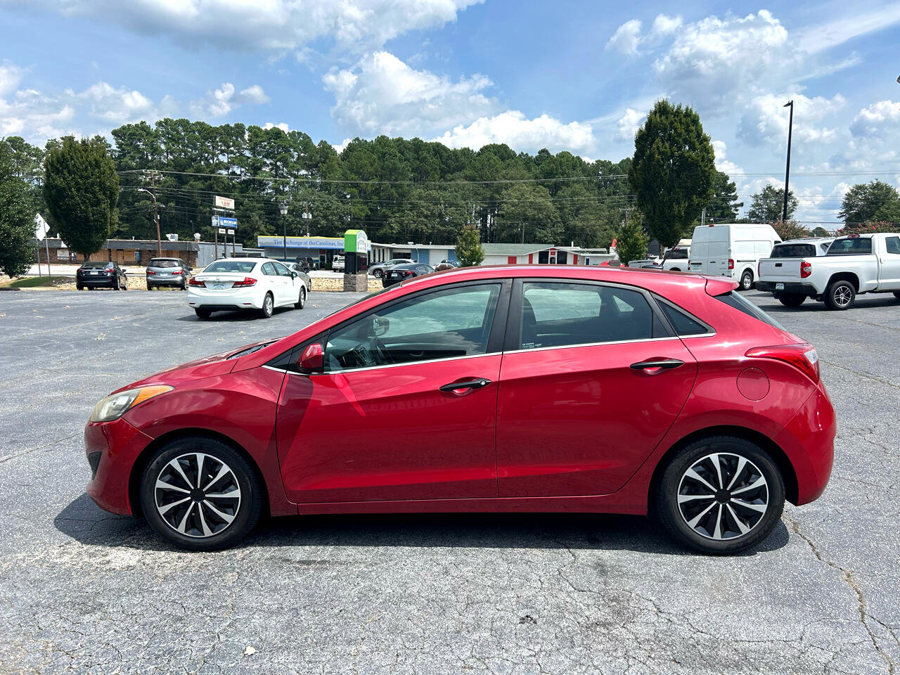 Used 2016 Hyundai Elantra GT image 4
