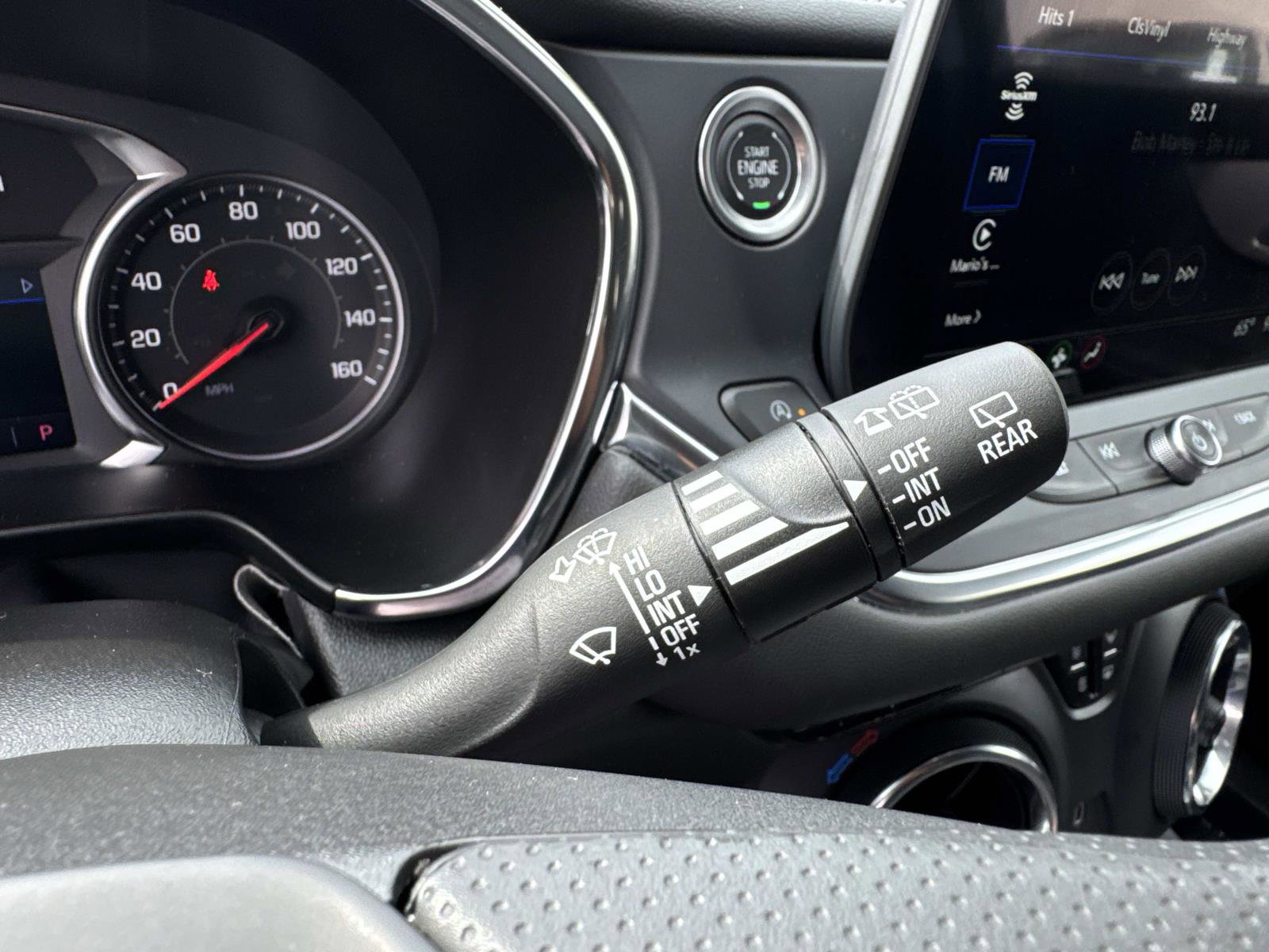 Used 2025 Chevrolet Blazer LT AWD/4WD image 19