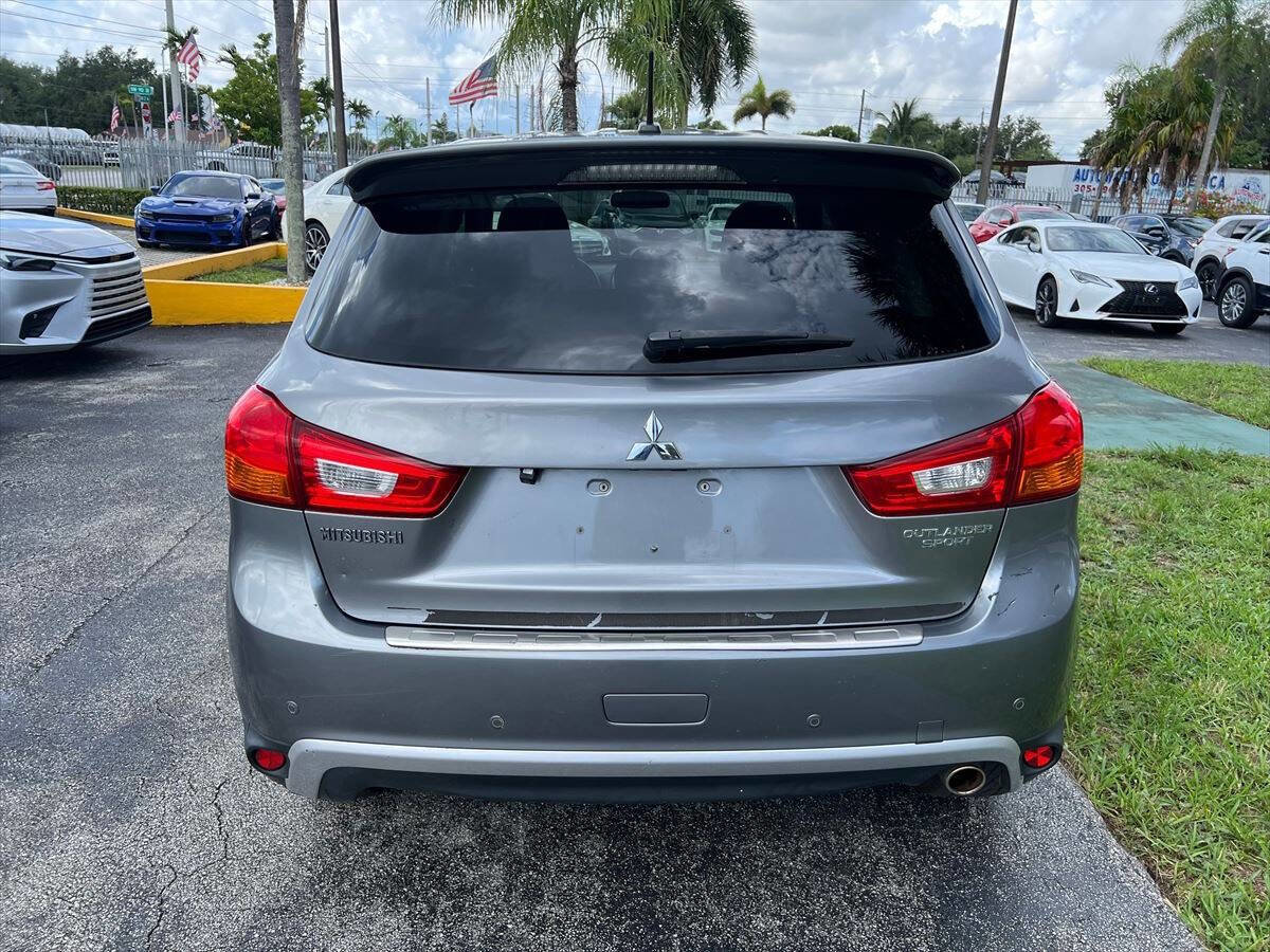 Used 2015 Mitsubishi Outlander Sport SE image 6