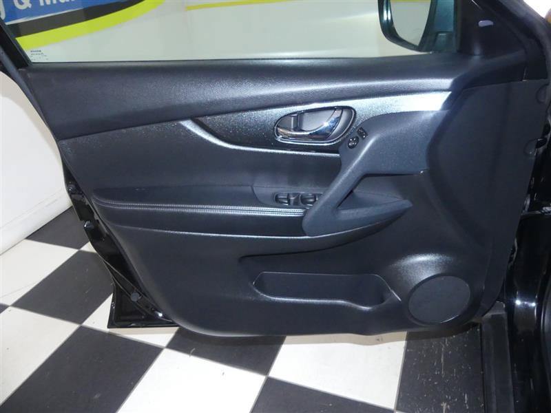 Used 2015 Nissan Rogue SL w/ SL Premium Package AWD/4WD image 25