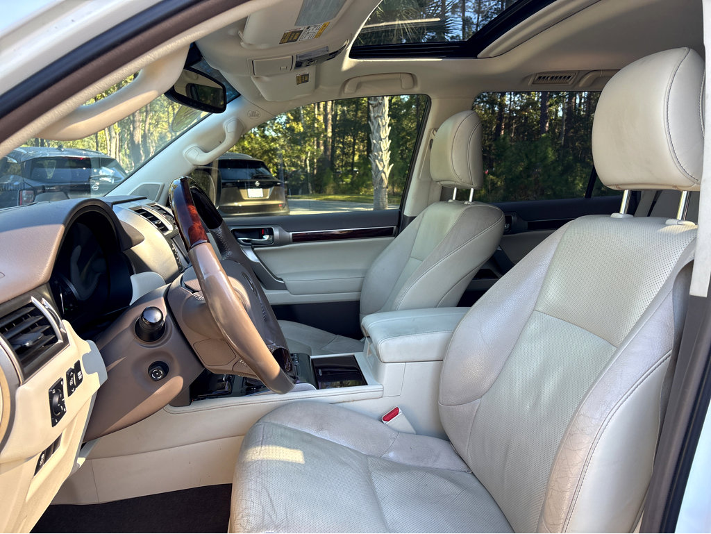 Used 2017 Lexus GX 460 image 25