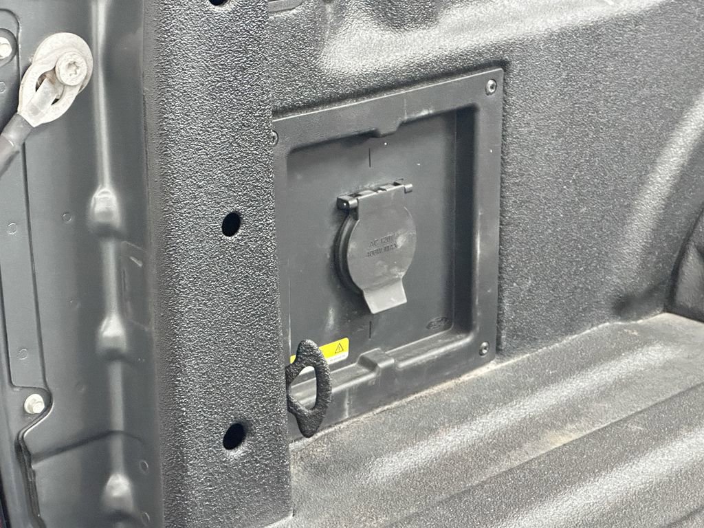 Used 2022 Ford F150 Lariat image 19