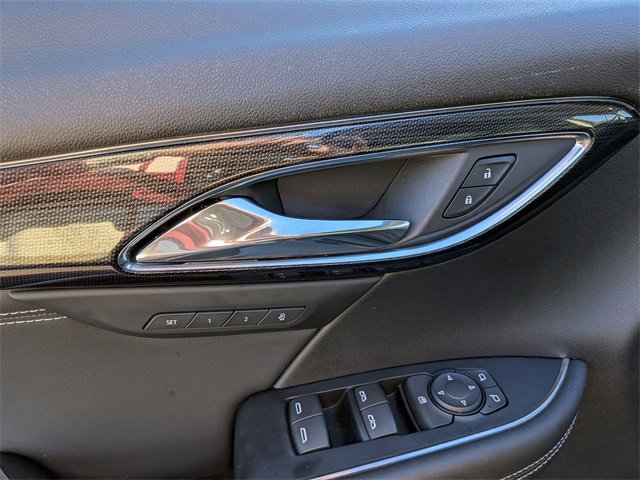 Used 2023 Buick Envision Essence image 12