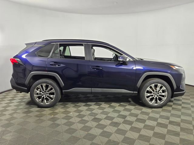 Used 2022 Toyota RAV4 XLE Premium FWD image 10