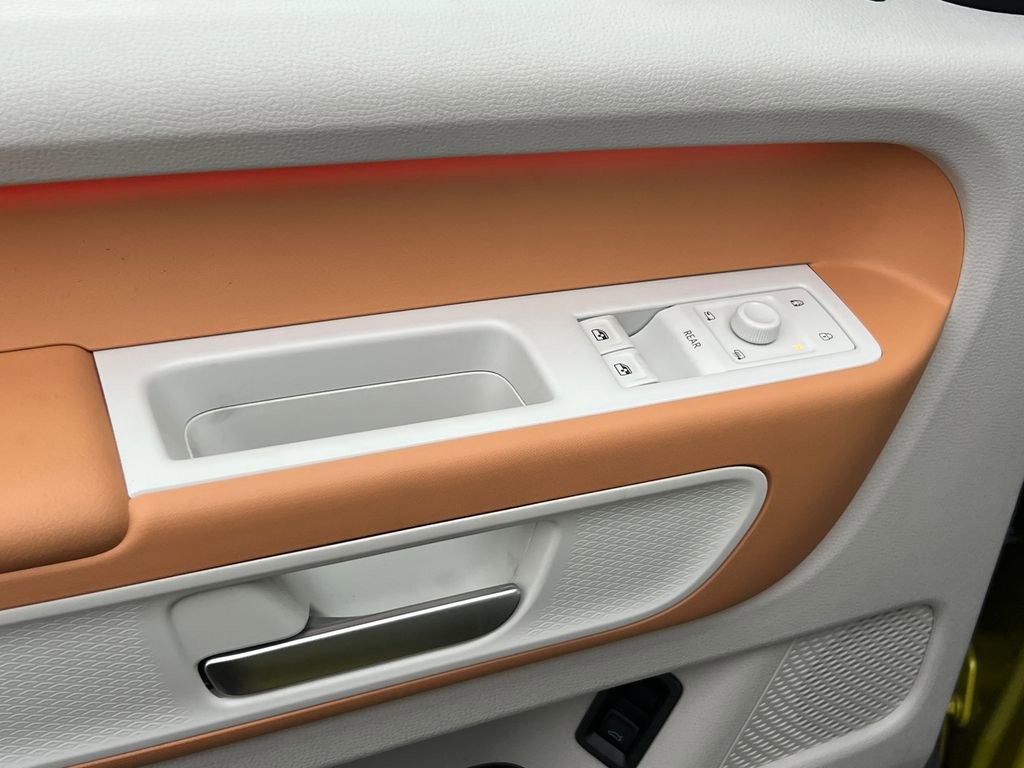 New 2025 Volkswagen ID. Buzz 1st Edition image 18